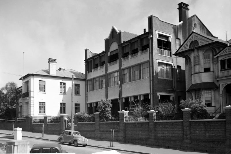 The Union Jack Club (far left and since demolished). During WWII, the Queensland Turf Club donated money to the state’s nurses to purchase this building. Part of the United Services Club can be seen far right
